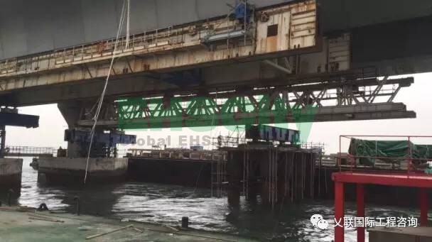 噩耗频发！港珠澳大桥地盘工作台突然倒塌 致1死3伤1失踪